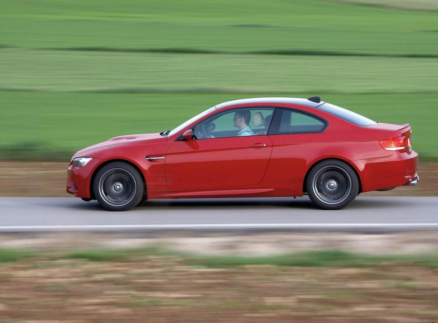  BMW M3 2008 года  (фото 46 из 219)